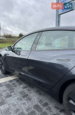 Седан Tesla Model 3 2024 в 