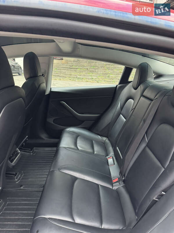 Седан Tesla Model 3 2022 в Дніпрі