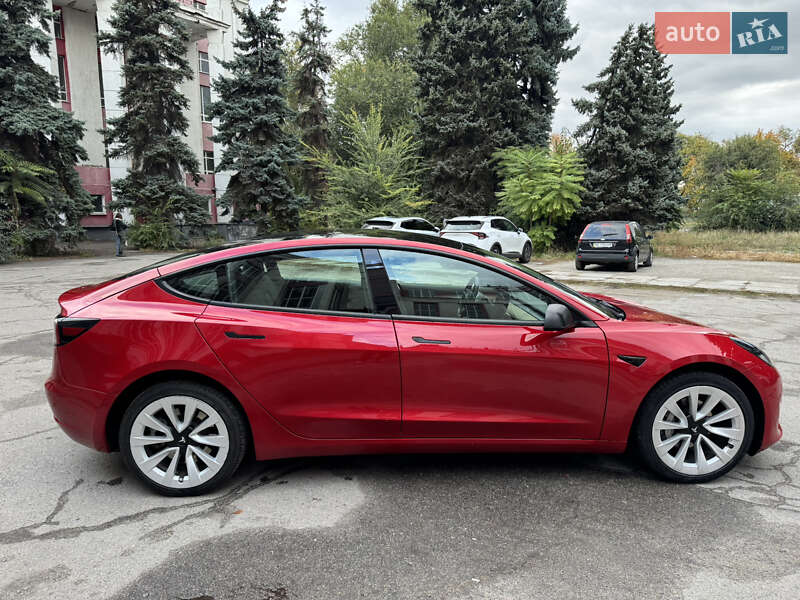 Седан Tesla Model 3 2022 в Дніпрі