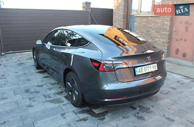 Седан Tesla Model 3 2023 в Днепре