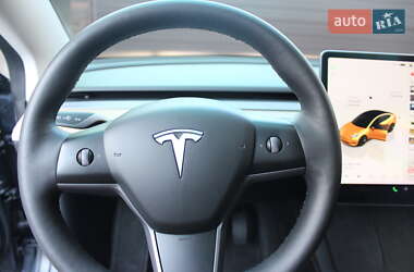 Седан Tesla Model 3 2023 в Днепре