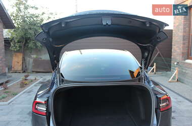 Седан Tesla Model 3 2023 в Днепре