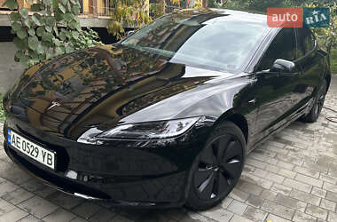 Седан Tesla Model 3 2024 в Днепре