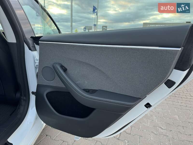 Седан Tesla Model 3 2024 в Борисполе фото 32 Седан Tesla Model 3 2024 в Борисполе
