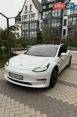 Седан Tesla Model 3 2023 в Киеве