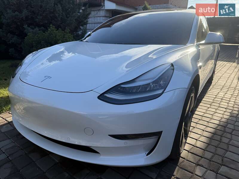 Седан Tesla Model 3 2019 в Дніпрі