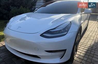 Седан Tesla Model 3 2019 в 