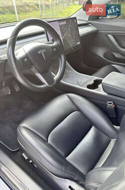 Седан Tesla Model 3 2018 в 