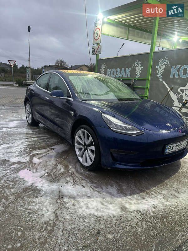 Седан Tesla Model 3 2018 в 