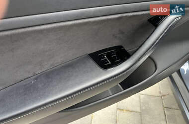 Седан Tesla Model 3 2018 в 