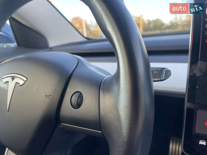 Седан Tesla Model 3 2019 в Тернополе