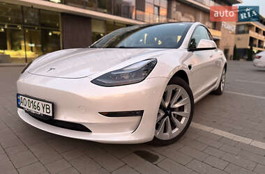 Седан Tesla Model 3 2021 в 