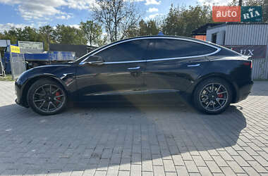Седан Tesla Model 3 2019 в 