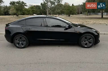 Седан Tesla Model 3 2022 в  фото 2 Седан Tesla Model 3 2022 в