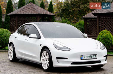 Седан Tesla Model 3 2019 в 