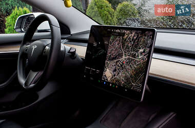 Седан Tesla Model 3 2019 в 
