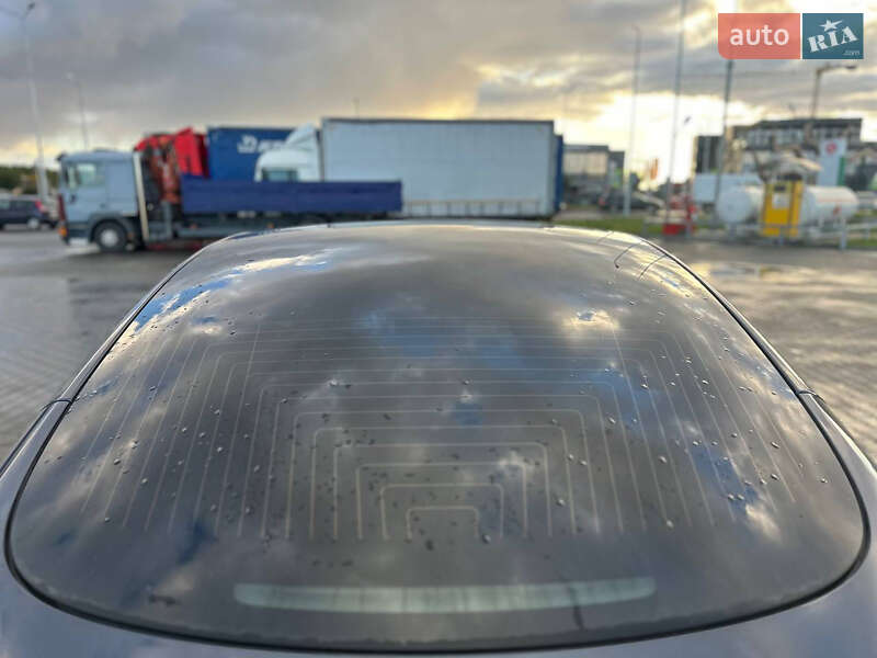 Седан Tesla Model 3 2020 в Луцьку