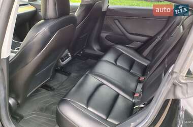 Седан Tesla Model 3 2019 в 