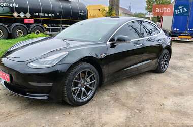 Седан Tesla Model 3 2019 в Киеве