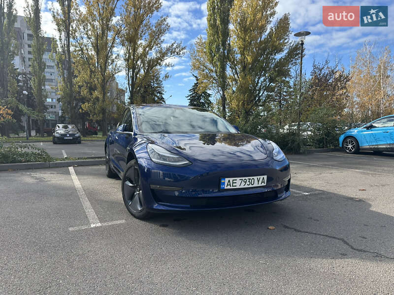 Седан Tesla Model 3 2018 в Кривом Роге