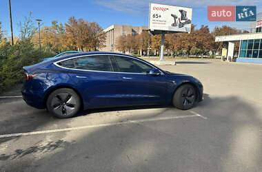 Седан Tesla Model 3 2018 в 