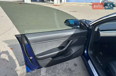 Седан Tesla Model 3 2018 в 