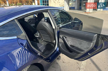Седан Tesla Model 3 2018 в 