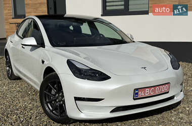 Седан Tesla Model 3 2023 в Стрые