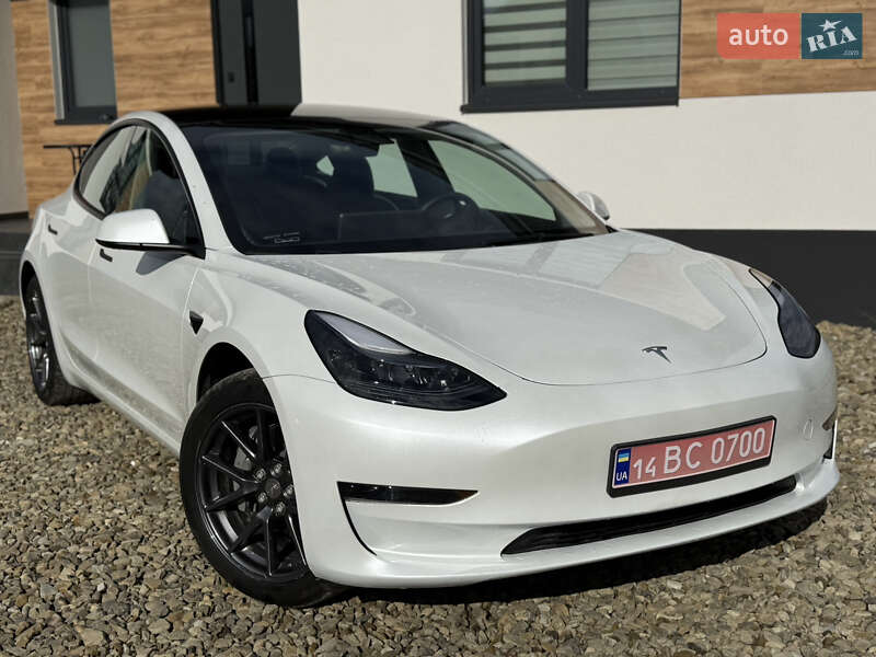 Tesla Model 3 2023