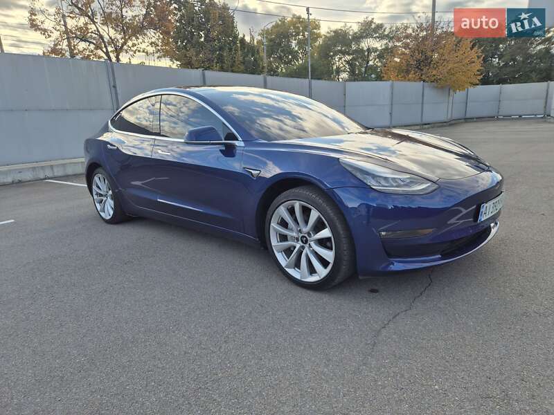 Седан Tesla Model 3 2019 в Киеве