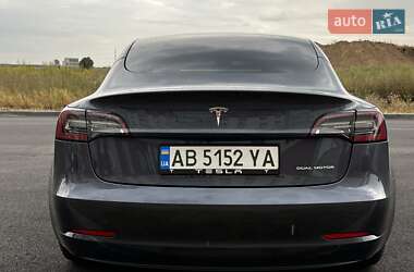 Седан Tesla Model 3 2021 в  фото 8 Седан Tesla Model 3 2021 в