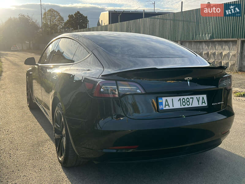 Седан Tesla Model 3 2022 в Києві