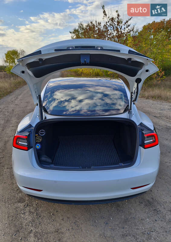 Седан Tesla Model 3 2022 в Павлограде фото 14 Седан Tesla Model 3 2022 в Павлограде
