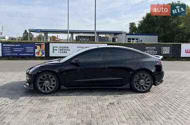 Седан Tesla Model 3 2021 в 