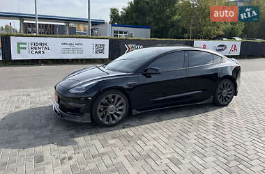 Седан Tesla Model 3 2021 в 