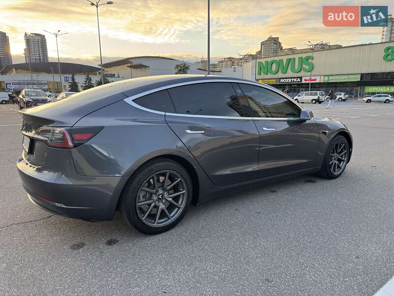 Седан Tesla Model 3 2019 в Києві фото 12 Седан Tesla Model 3 2019 в Києві