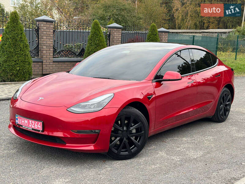 Tesla Model 3 2022