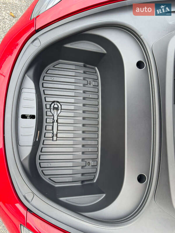 Седан Tesla Model 3 2022 в Киверцах фото 12 Седан Tesla Model 3 2022 в Киверцах