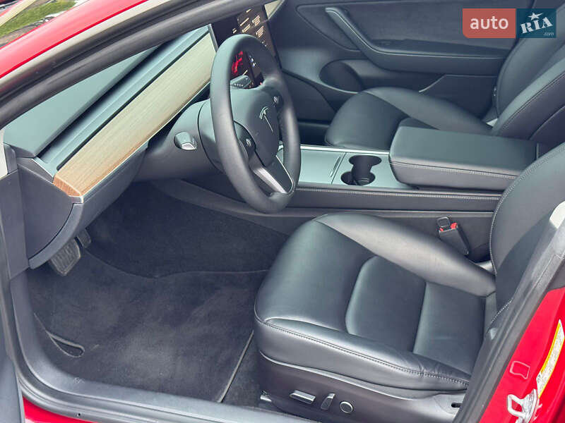 Седан Tesla Model 3 2022 в Киверцах фото 17 Седан Tesla Model 3 2022 в Киверцах