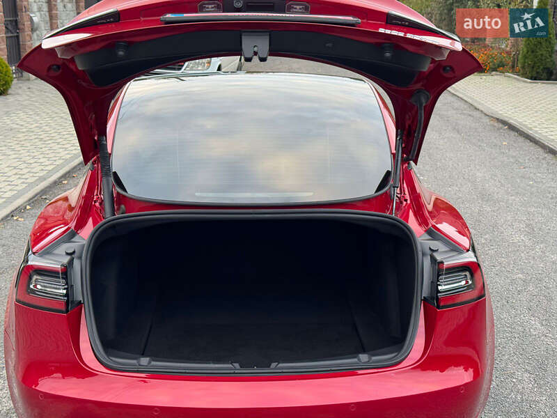 Седан Tesla Model 3 2022 в Киверцах фото 27 Седан Tesla Model 3 2022 в Киверцах
