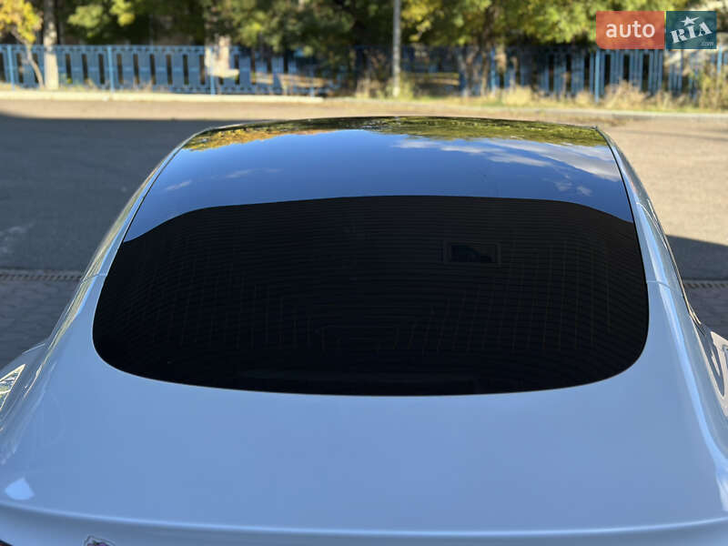 Седан Tesla Model 3 2018 в Николаеве