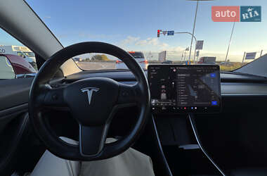 Седан Tesla Model 3 2019 в 
