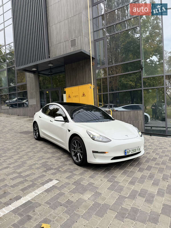 Седан Tesla Model 3 2021 в Запоріжжі фото 3 Седан Tesla Model 3 2021 в Запоріжжі