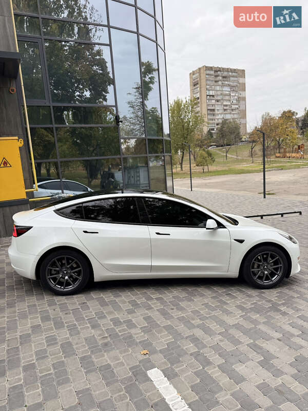 Седан Tesla Model 3 2021 в Запоріжжі фото 6 Седан Tesla Model 3 2021 в Запоріжжі