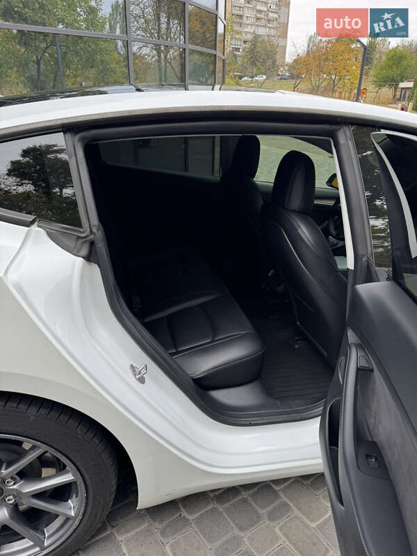 Седан Tesla Model 3 2021 в Запоріжжі фото 15 Седан Tesla Model 3 2021 в Запоріжжі