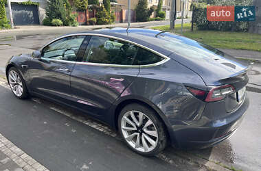 Седан Tesla Model 3 2019 в Буче