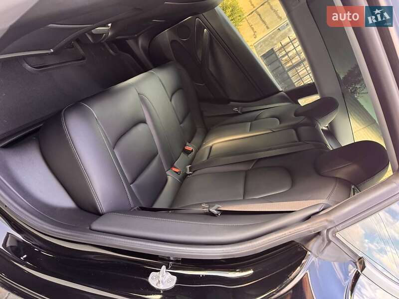 Седан Tesla Model 3 2022 в Одесі