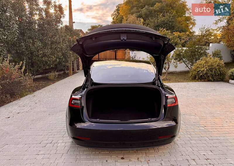 Седан Tesla Model 3 2022 в Одесі