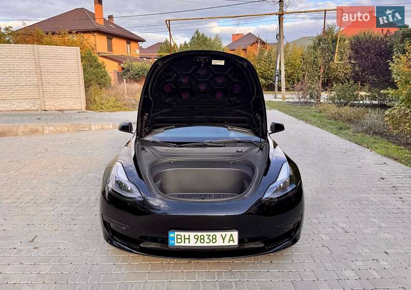 Седан Tesla Model 3 2022 в Одесі