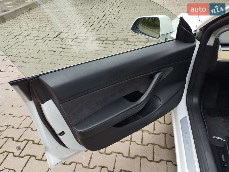 Седан Tesla Model 3 2019 в Ужгороді фото 4 Седан Tesla Model 3 2019 в Ужгороді